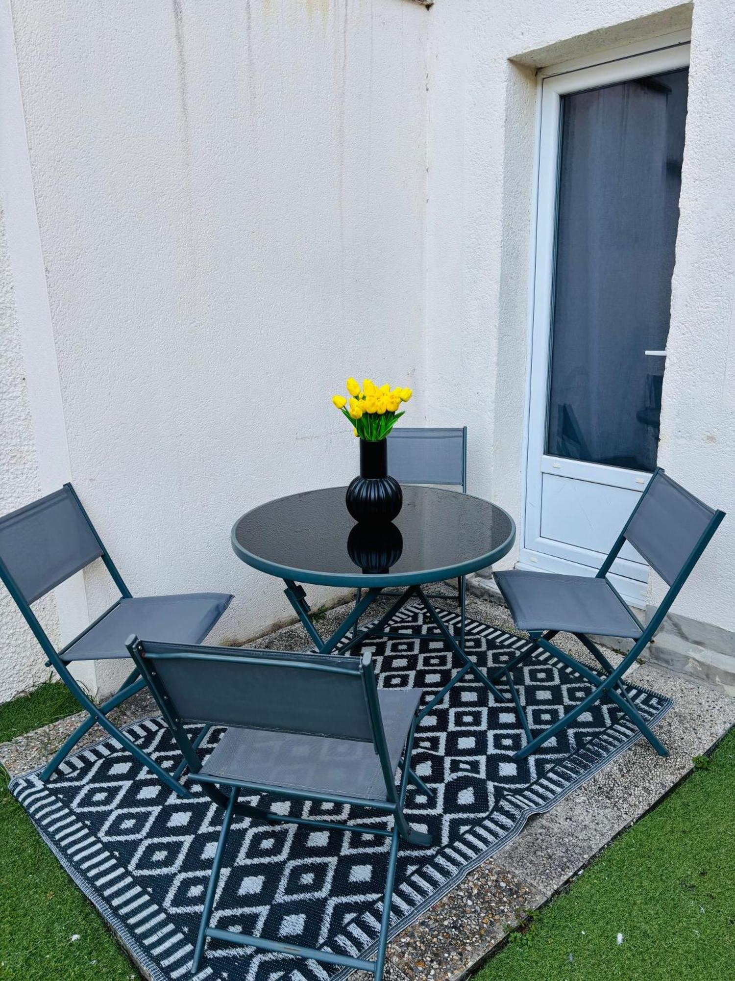 Petille En Champagne - 1 Chambre - Terrasse Épernay Buitenkant foto